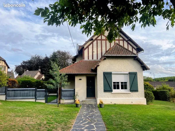 Maison de caractère 125m² - DPE B- Jardin 490 m² - Vue dégagée - Pompe à chaleur neuve