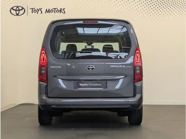 Toyota Proace 1.5 long 130 d-4d dynamic 7pl — photo 5