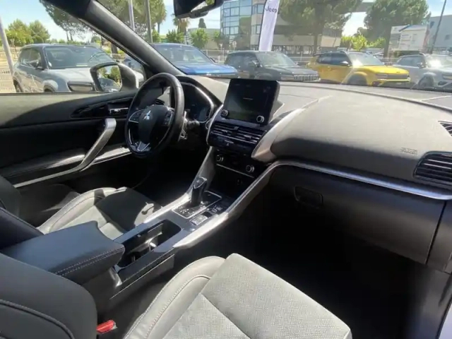 Mitsubishi Eclipse cross 2.4 mivec phev twin motor 4wd intense design — photo 16