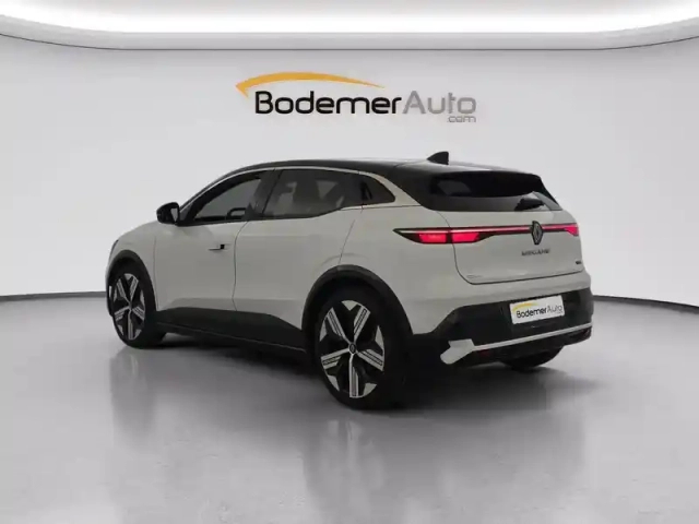 Renault Megane e-tech ev60 220 ch optimum charge — photo 304