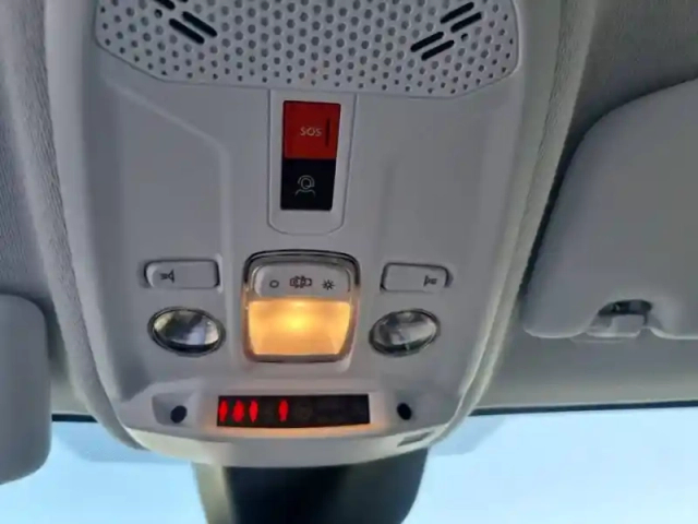 Peugeot 208 electrique 50 kwh 136ch — photo 20