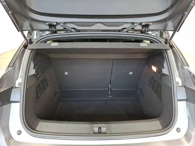 Renault Megane e-tech ev60 220 ch super charge — photo 16