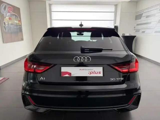 Audi A1 sportback 30 tfsi 116ch s line s tronic 7 — photo 6
