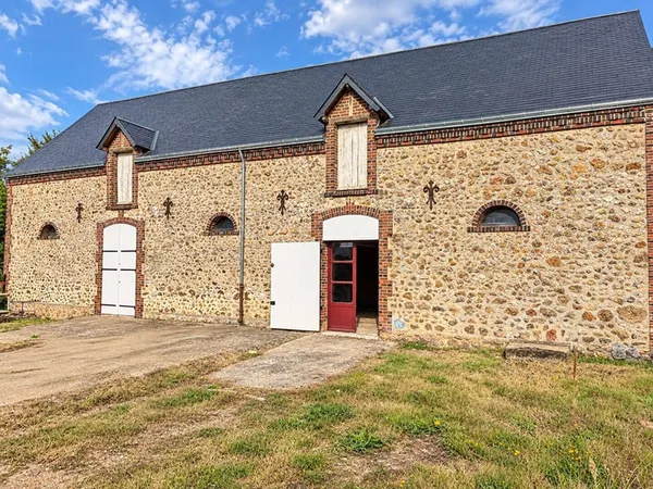 Entrepôt 140 m²