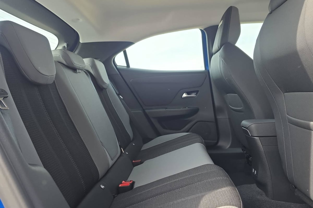 Opel Mokka — photo 10