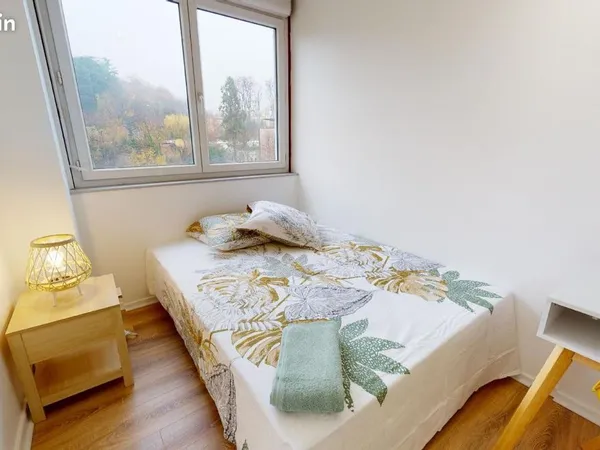 Chambre 7 pièces 86 m²