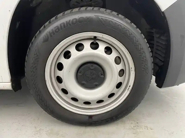 Peugeot Partner fourgon standard 650 kg bluehdi 130 s&amp;s bvm6 — photo 18