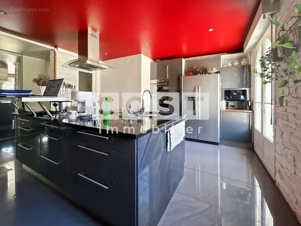 Appartement 8 pièces 138 m²