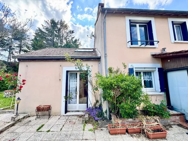 Saran - Maison familiale au fort potentiel - 4 chambres