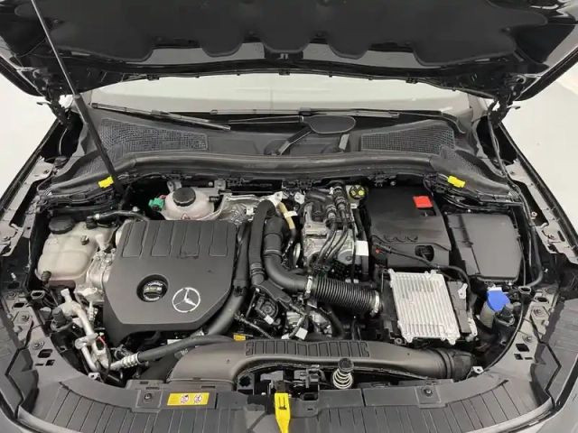 Mercedes Gla 250 e hybrid eq 8g-dct — photo 20