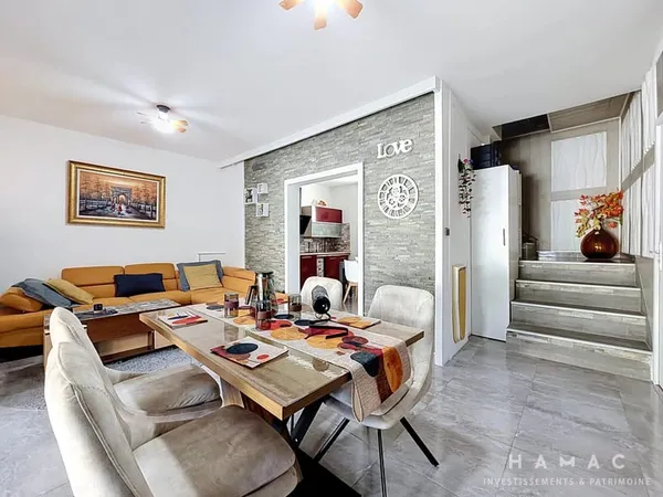 MAISON- 92 m2- COURS - AU CALME- VAULX EN VELIN