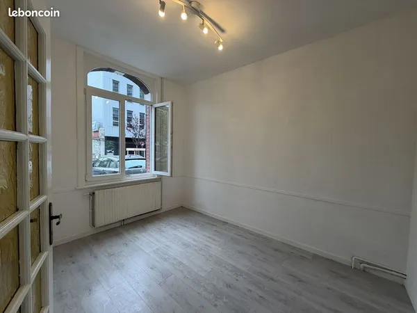 Local 53 m² LILLE