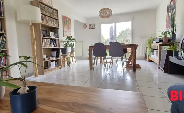 A VENDRE- SAINT HERBLAIN- MAISON T6/4 CH AVEC GARAGE ET JARDIN