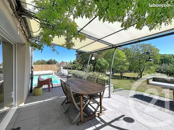 Maison 6 pièces 227 m²