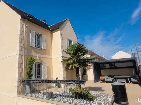 Pavillon 9 pièces 200 m²