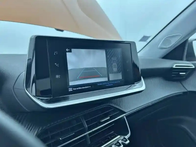 Peugeot 2008 puretech 130 s&amp;s eat8 — photo 23