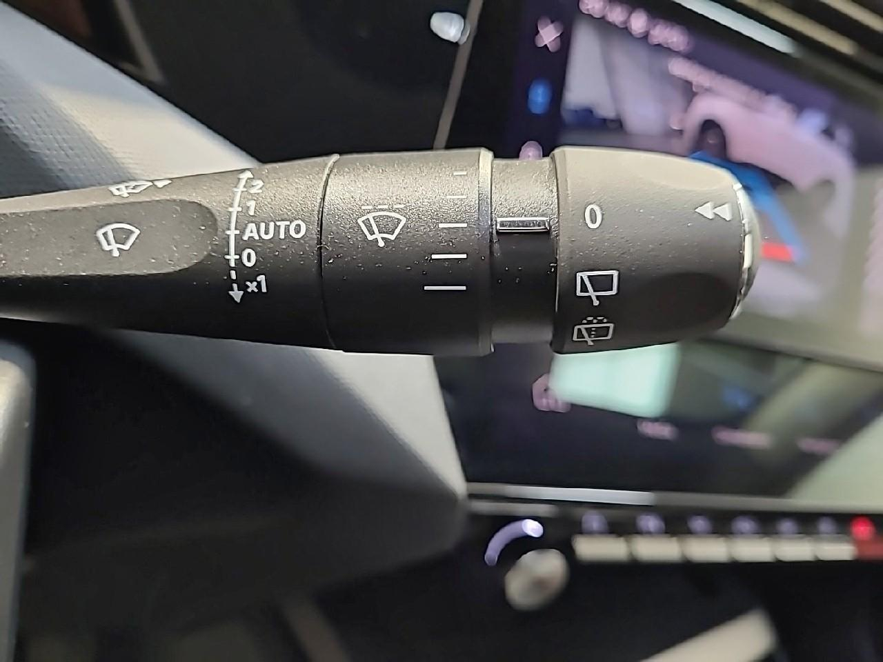 Peugeot 308 puretech 130ch s&s eat8 allure pack — photo 23
