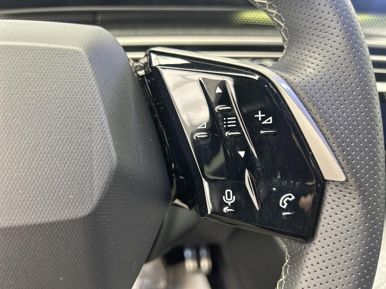 Peugeot 3008 hybrid 145 e-dcs6 gt — photo 20
