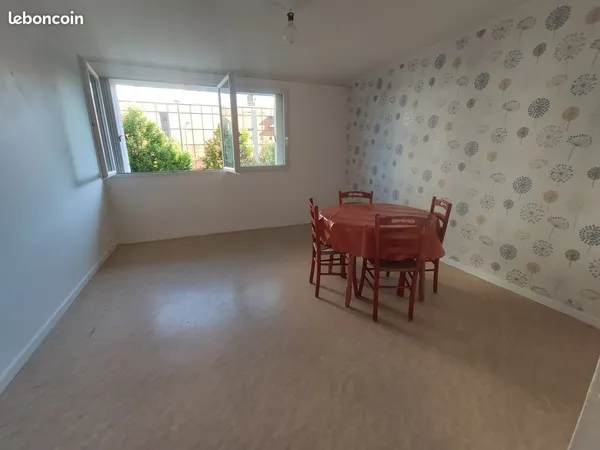 Appartement - 1er étage - 62 m2 - 3 pièces - Meublé