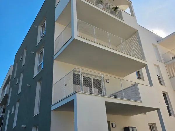 Appartement t3 St Égreve proche tram jamais habité