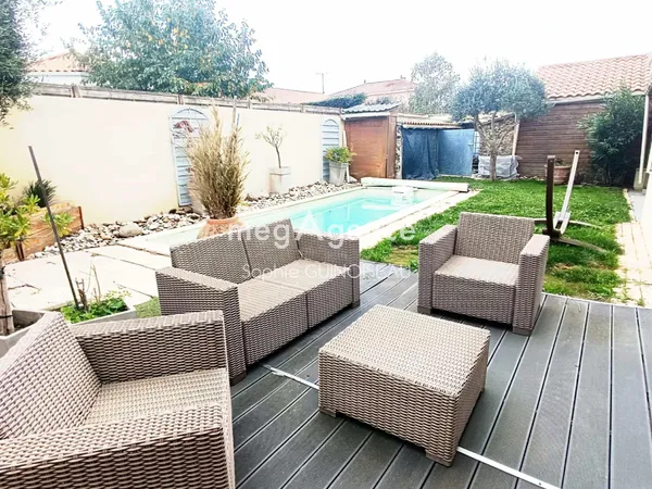 Cholet, Maison 5 chambres, piscine, spa.