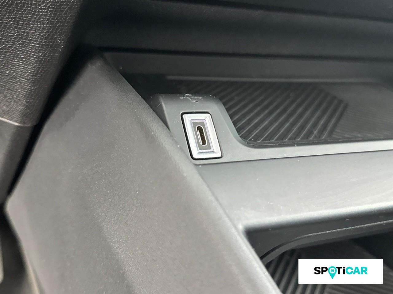 Citroën C4 bluehdi 130ch s&s feel pack eat8 120g — photo 16