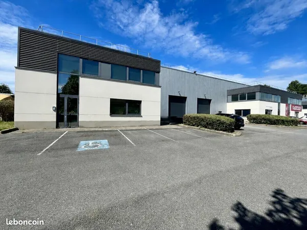 LOCAL D'ACTIVITE 470 m² GOUSSAINVILLE
