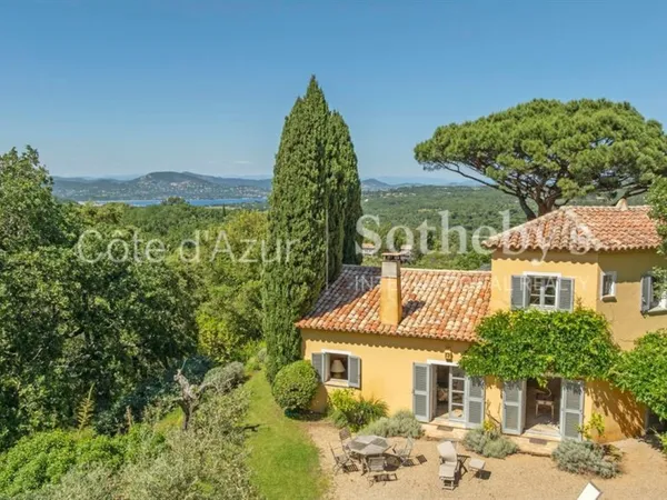 Gassin propriété de charme avec vue mer panoramique, domaine de