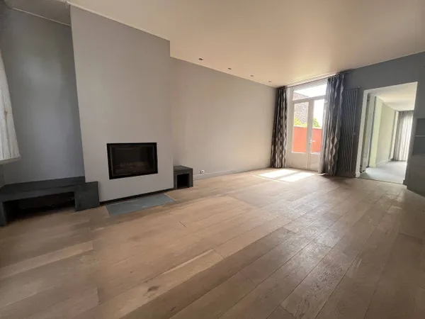 Maison 8 pièces 210 m²