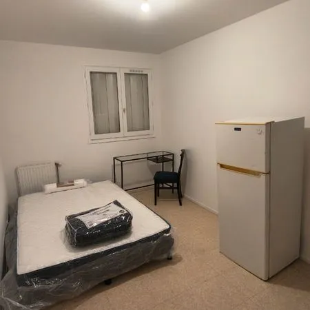 Chambre meublée Dans un appartement partement rénové située à 200 mètres de la gare du Mée Sur Seine