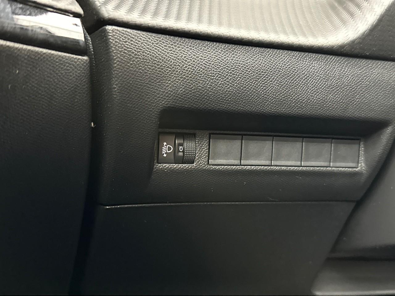 Peugeot 2008 100 s&s bvm6 style — photo 16