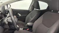 Toyota Yaris 116h Design 5p MY22 — photo 12
