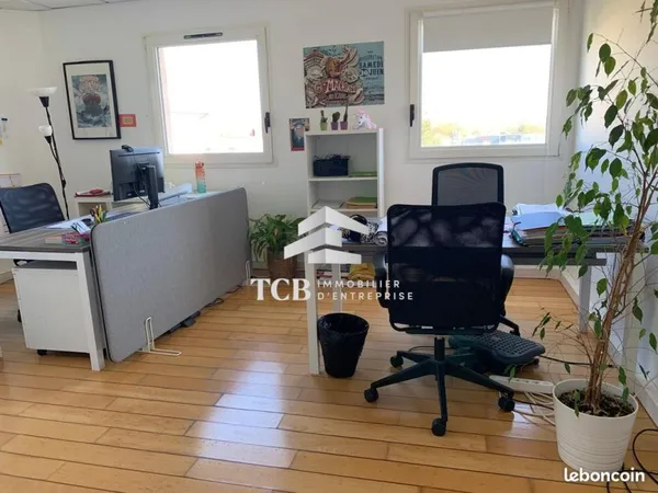 Bureaux 232 m² Couëron