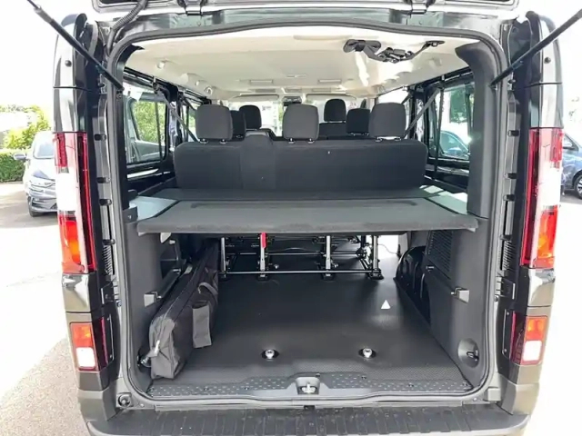 Renault Trafic blue dci 150 auto — photo 10