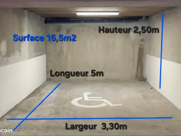 Propriétaire vends en direct grand parking PMR pour grand véhicule, seule une porte à poser pour box
