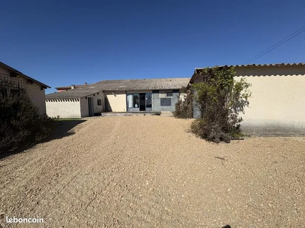 3 pièces 165 m²