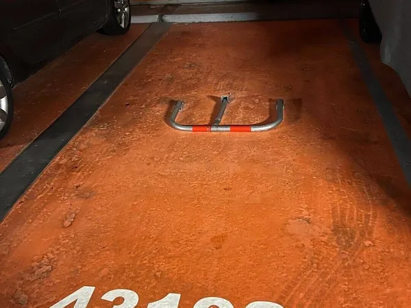 Parking 12 m²