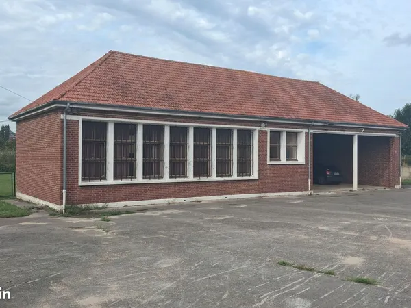 Maison 2 pièces 81 m²