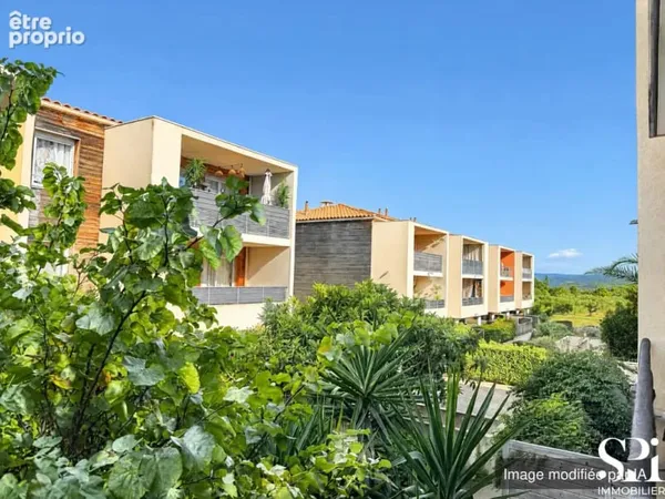 CUERS - A VENDRE - Appartement 3 pièces avec balcon et 2 parkings Les Coteaux du Pas Redon