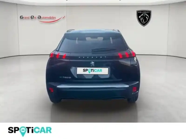 Peugeot 2008 e- 136ch style — photo 4