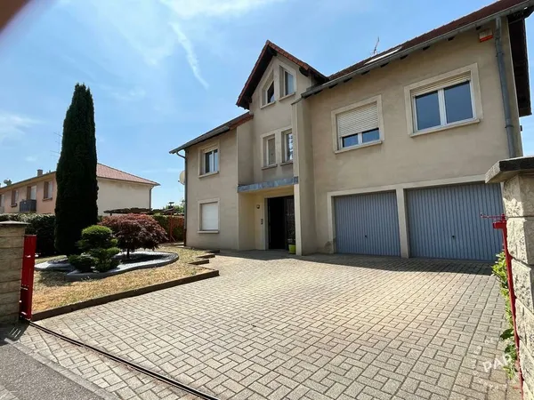 Maison 6 pièces 215 m²