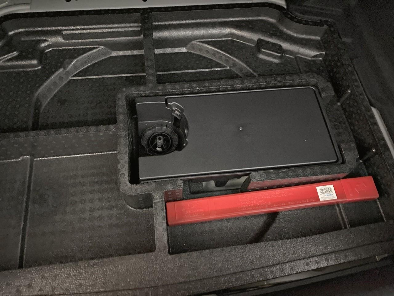 Peugeot 308 hybrid 145 e-dcs6 allure — photo 16