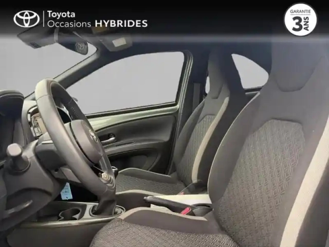 Toyota Aygo X 1.0 vvt-i 72ch design my23 — photo 11