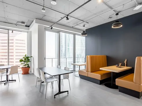 Abonnement coworking avec accès libre aux postes chez Tours, Nord Aeronef - Tours