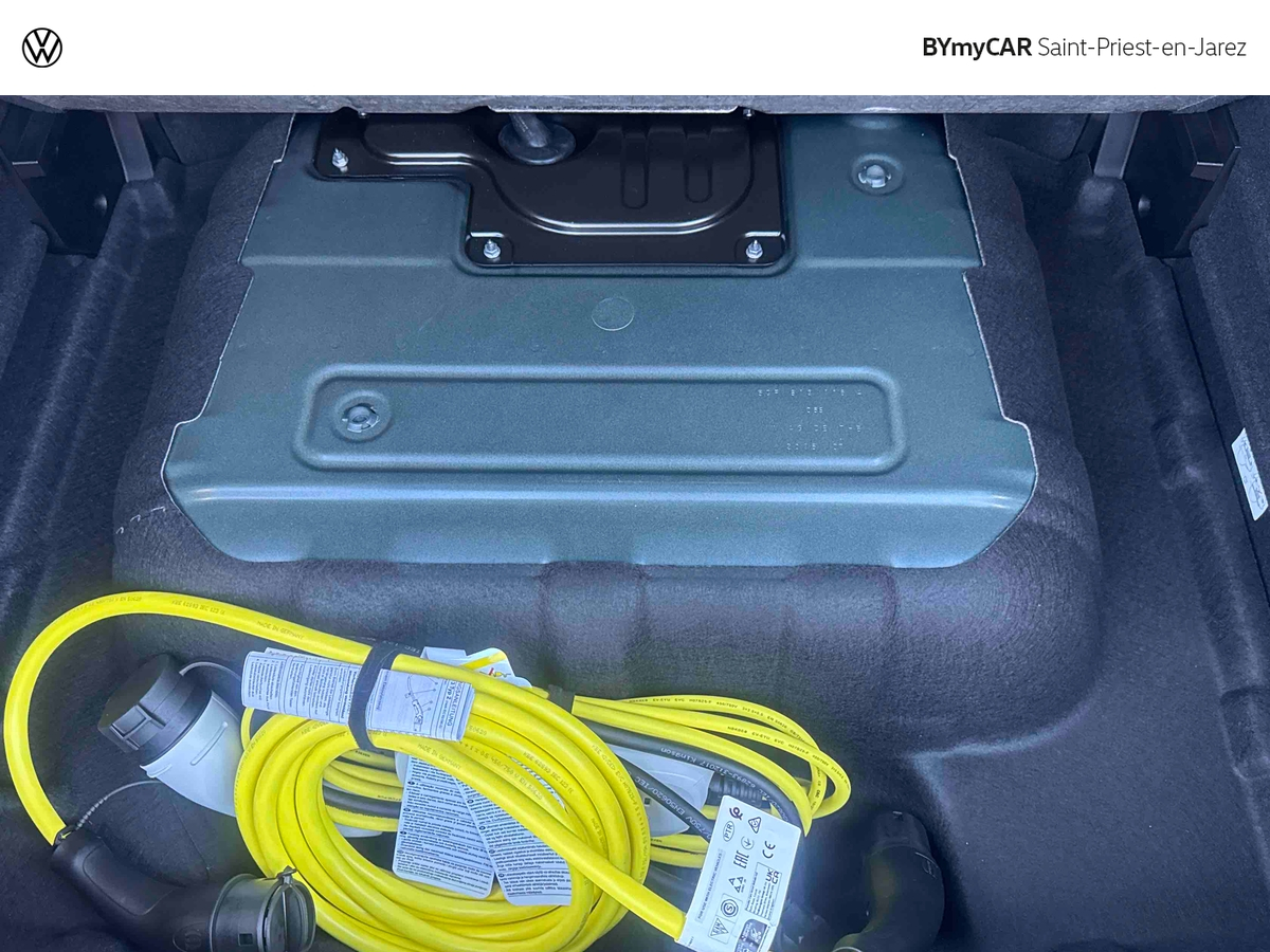 Volkswagen Tiguan 1.5 eHybrid 272ch DSG6 — photo 21