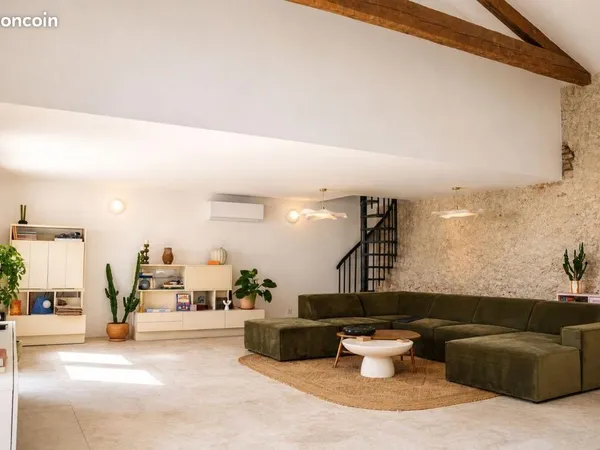 Maison 6 pièces 285 m²