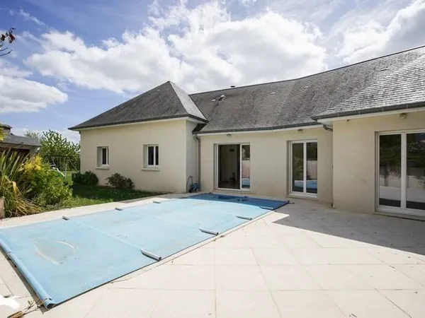 Maison 8 pièces 180 m²