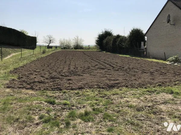 Terrain 820 m²
