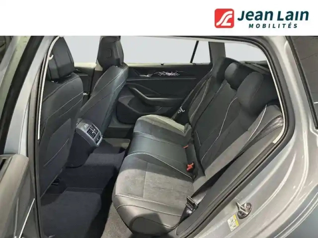 Volkswagen Passat 1.5 etsi opf 150 dsg7 — photo 35