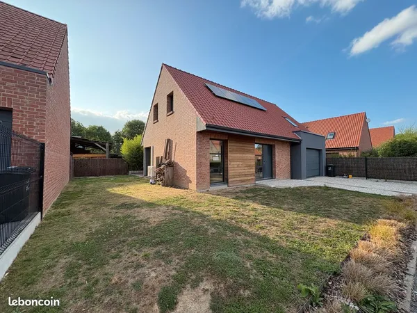 Maison individuelle 106 m² avec piscine - Tourmignie
